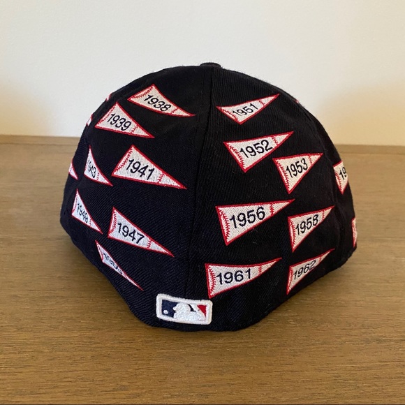 NEW ERA Spike Lee x New York Yankees Fitted Pennant Hat 7 3/8 - Picture 4 of 10